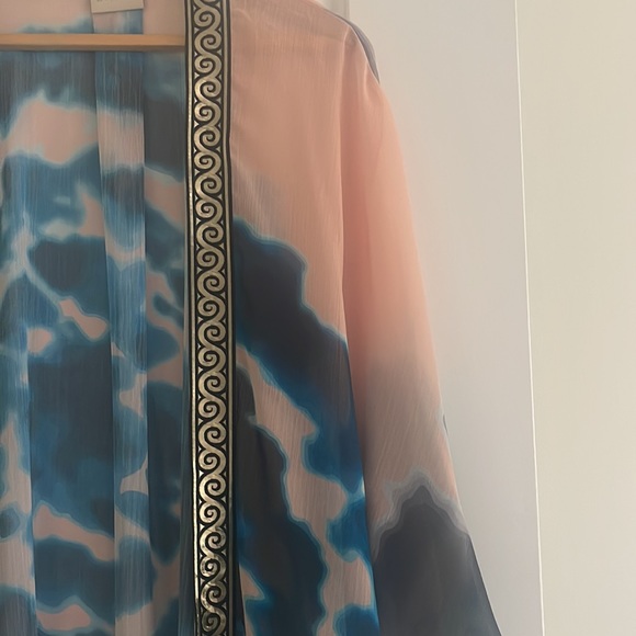 Pretty multi colored cover up by SUKI SO! - Picture 2 of 6